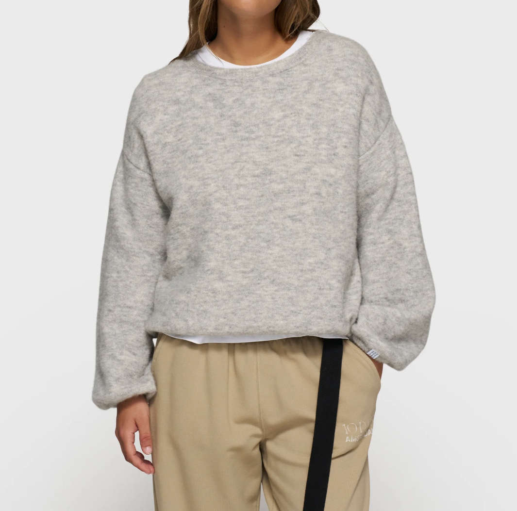 Sweater - knit soft round neck light grey meliert