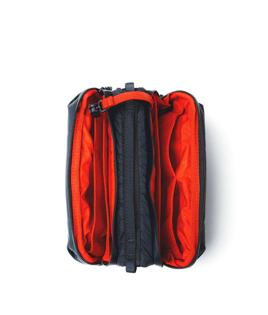 Bottle Sacoche Medium Black Puffer