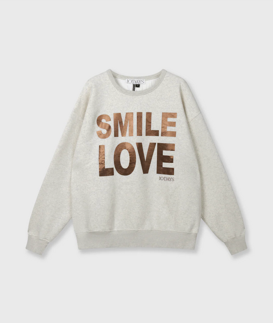 Statement sweater smile love